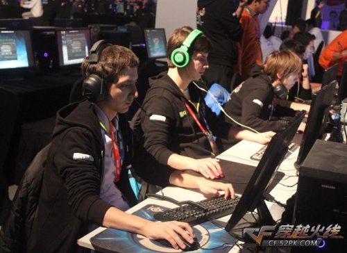 国足首发俱乐部分布：国安4人&泰山3人 海港、申花、蓉城、河南1人.